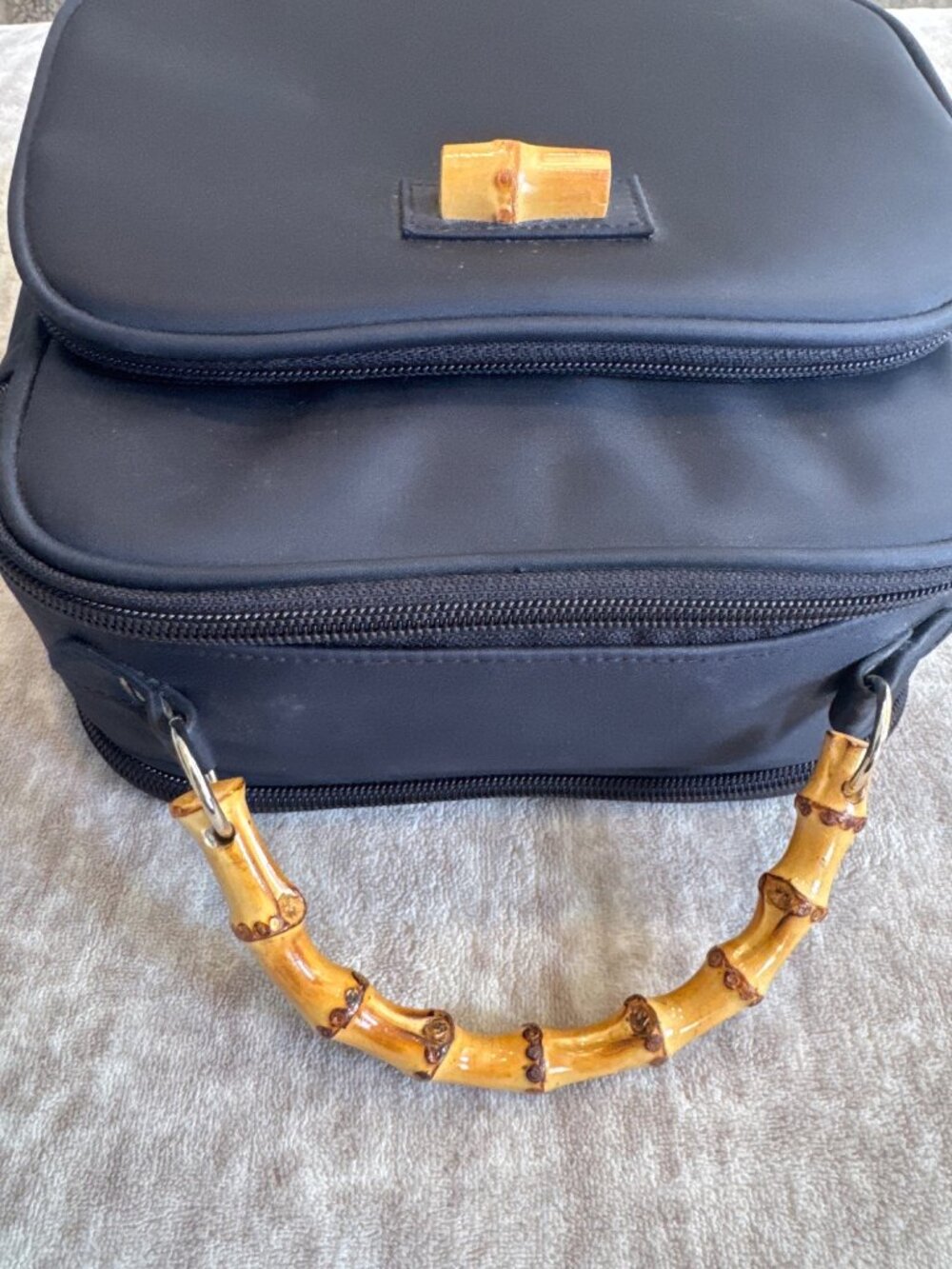 Avon Vintage Nylon Travel Bag Black with Bamboo Handle - Picture 7 of 10